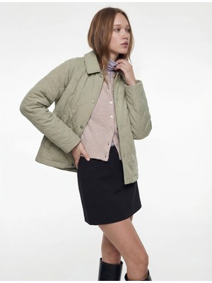 Koton Klasik Yaka Çıtçıt Düğmeli Cepli Oversize Kapitone Ceket