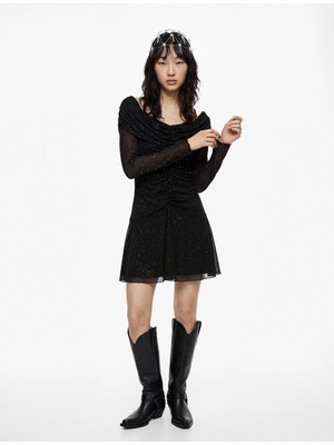 Koton Omzu Açık Uzun Kollu Drapeli Simli Mini Tül Elbise