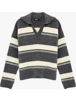 Koton Devrik Yaka Uzun Kollu Çizgili Oversize Triko Kazak