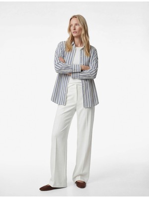 Koton Rahat Kalıp Düğmeli Klasik Yaka Uzun Kollu Viskon Gömlek