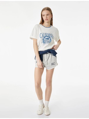 Koton Pamuklu Bisiklet Yaka Biyeli Kısa Kollu Baskılı Tişört