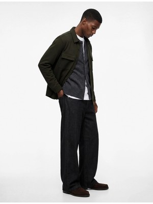 Koton Regular Fit Düğmeli Kapaklı Cepli Klasik Yaka Uzun Kollu Gömlek