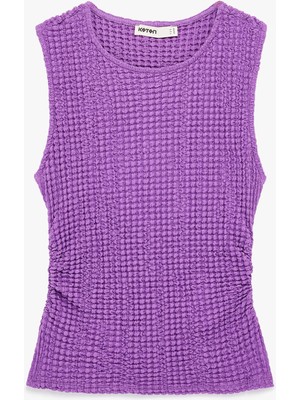 Koton Bürümcük Kumaş Slim Fit Bisiklet Yaka Kolsuz Bluz