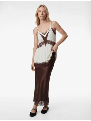 Koton Slim Fit Dantel Detaylı Dokulu Saten Görünümlü Midi Etek