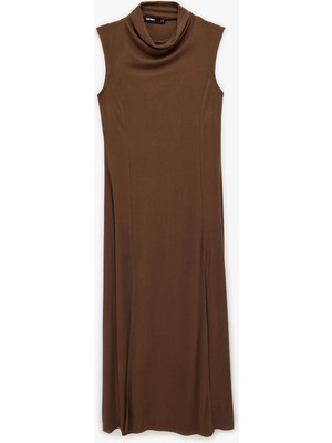 Koton Kolsuz Dik Dökümlü Yaka Slim Fit Midi Modal Elbise