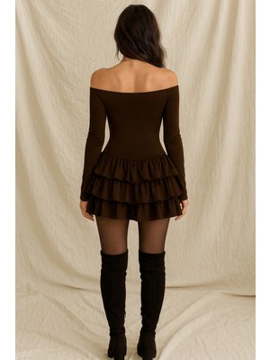 Rora Kadın Kayık Yaka Volanlı Mini Elbise – Uzun Kollu