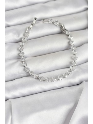 İlk El Grup Ieg™  Kare Zirkon Taşlı Gümüş Renk Pirinç Su Yolu Kadın Bileklik TG27BB8325