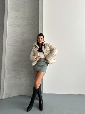 Belirtilmemiş Kadın Jel Dolgu Kapüşonlu Fermuarlı Su Geçirmez Şişme Mont 25222