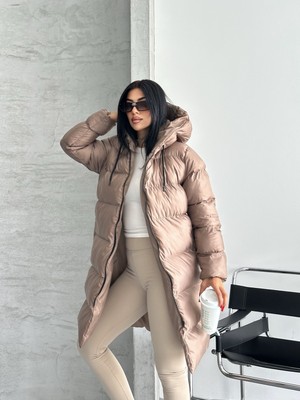 Belirtilmemiş Kadın Jel Dolgu Kapüşonlu Fermuarlı Uzun Şişme Mont 25101