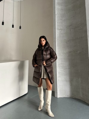 Belirtilmemiş Kadın Jel Dolgu Kapüşonlu Fermuarlı Uzun Şişme Mont 25333