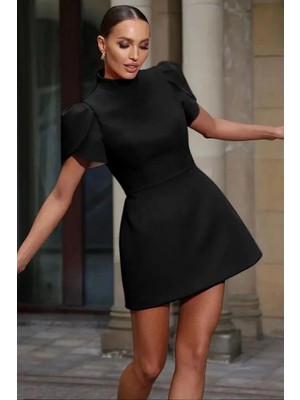 Mossta Balıkçı Yaka Fiyonklu Sırt Dekolteli Mini Atlas Elbise - Siyah