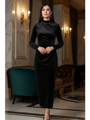 Mossta Yandan Büzgülü Taş Detaylı Uzun Kadife Elbise - Siyah