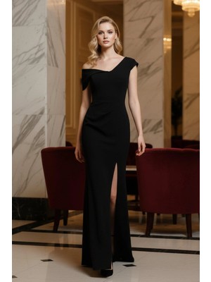 Mossta Tek Omuz Düşük Kollu Yırtmaçlı Uzun Ithal Krep Abiye Elbise - Siyah