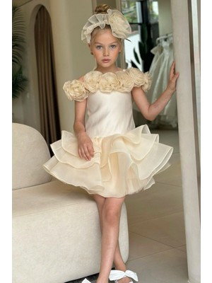 Riccotarz Kız Çocuk Madonna Yaka Beli Kabarık Fırfırlı Bej Abiye