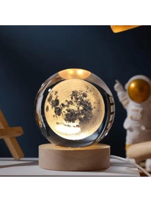 Misda Store Kristal Cam Küre LED Işıklı USB Kablolu Ahşap Stantlı Gece Lambası Dekoratif Hediyelik (Dolunay)