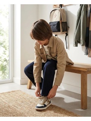 Mutlu Bebe %100 Pamuk Bayramlık Erkek Çocuk Kombin – Bej Ceket, Baskılı Sweatshirt ve Kot Pantolon 3’lü Takım