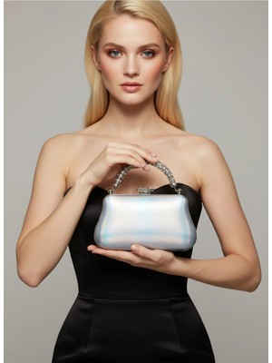 Biçanta Gümüş Janjan Yanar Döner Gökkuşağı Zincir Inci Metal Sap Detaylı Kadın Abşiye Çanta