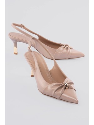 Mubiano Kadın Stiletto Sivri Burun Fiyonk ve Gold Halka Detaylı Arkası Açık Topuklu Ayakkabı Calyra Bej