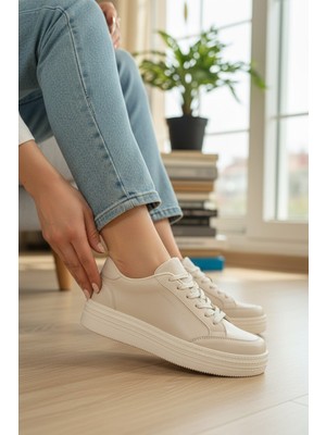 Enoch Kadın Pürüzsüz Saya Yapılı ve Kalın Tabanlı Spor Ayakkabı