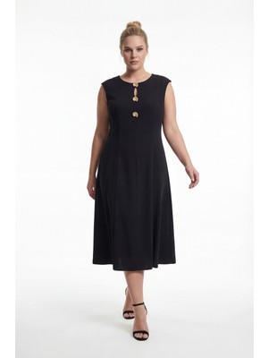 Lafaba Kadın Siyah Bisiklet Yaka Gold Aksesuar Detaylı Midi Davet Elbisesi