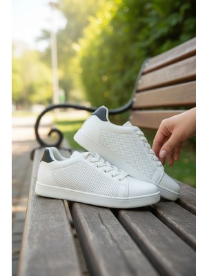 Enoch Kadın Mikro Delikli Saya ve Kontrast Topuk Detaylı Spor Ayakkabı