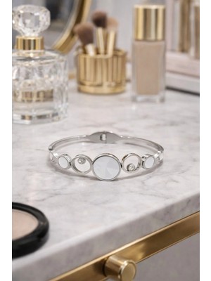 Gümüş Renk Yuvarlak Detaylı Taşlı Modern Kadın Kelepçe Bileklik