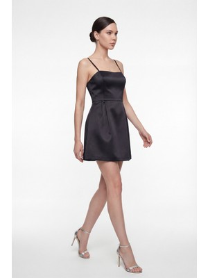 Lafaba Kadın Siyah Ince Askılı Mini Saten Mezuniyet Abiye Elbise