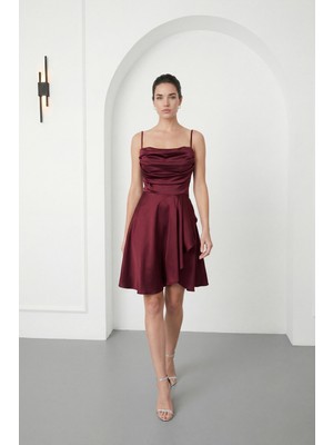 Lafaba Kadın Bordo Volanlı Yırtmaçlı Kısa Saten Abiye & Mezuniyet Elbisesi