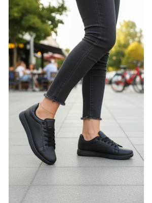 Enoch Kadın Mikro Delikli Saya ve Kontrast Topuk Detaylı Spor Ayakkabı