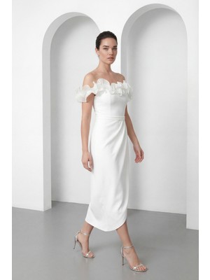 Lafaba Kadın Beyaz Kayık Yaka Volan Detay Söz Nişan Nikah Abiye Elbise