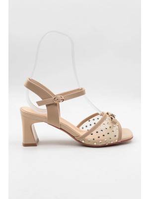 Kriste Bell Kristebell Özel Seri Kalın Kısa Topuk Taşlı Fiyonk Detaylı Topuklu Ayakkabı K262 - 1081 Y