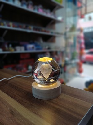 BLC Boutique Ahşap LED Kristal Küre Uçan Balon Gece Lambası