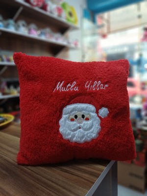 BLC Boutique Yılbaşı Peluş Yastık Noel Baba Işlemeli