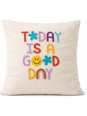 Punch Işlemeli Kırlent Kılıfı