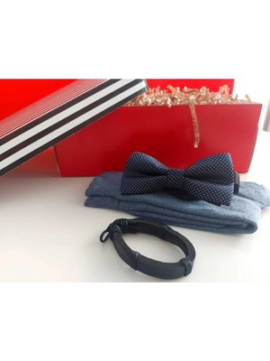 Erkek Hediye Seti Modern Şıklık 11 : Desenli Papyon, Çorap ve Deri Bileklik