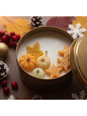 Şile Natural El Yapımı Sonbahar & Yılbaşı Temalı Kokulu Mum Balkabağı ve Yıldız Figürlü Dekoratif Mum Ev Dekoru