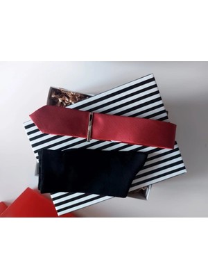 Erkek Premium 3'lü Şıklık Seti 11 : Kravat, Iğne ve Çorap - Özel Hediye Kutulu