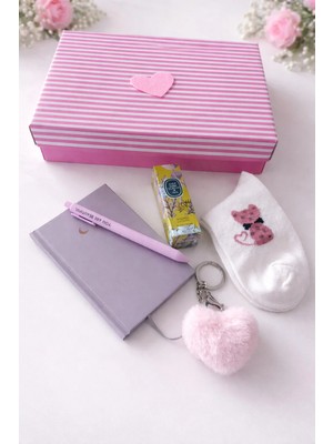 Pembe Kalp Detaylı Hediye Kutusu-Günlük Mutluluk Seti