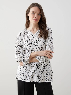 Lc Waikiki Yeni Sezon V Yaka Baskılı Fırfırlı Kadın Bluz