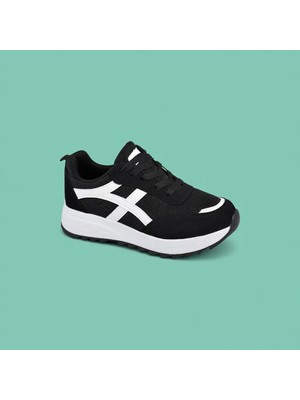 Mcdark Kadın Spor Ayakkabı Siyah - Beyaz Renkli Ortopedik İç Taban Düz Taban Yapısı