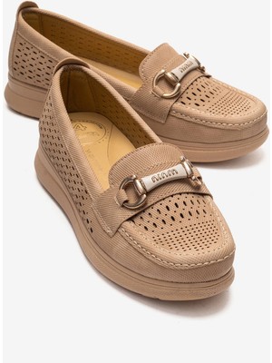 Ccway Tokalı Zımbalı Kadın Ayakkabı Nude