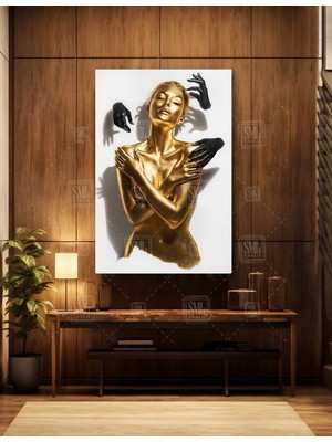 SML Tablo Kendine Sarılan Altın Nü Kadın Siyah Eller Gold Women Dikey Kanvas Tablo