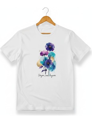 Texrium Kadın Beyaz Pamuklu Estetik Suluboya Efektli Mor Çiçek Baskılı Sanatsal T-Shirt