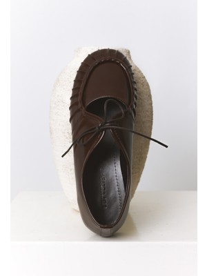 Lutvelizade Babet 2532 - Bağcıklı Büzgü Detaylı Acı Kahve Kadın Babet