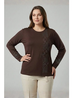 Ravencia Kadın Şerit Desenli Yaka ve Etek Taşlı Işlemeli Yırtmaçlı Likralı Anne Penye Bluz