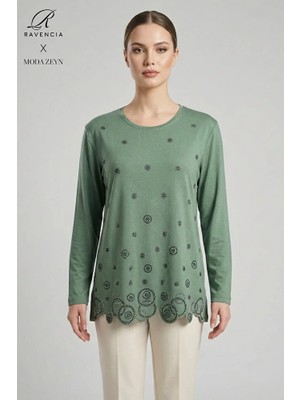 Ravencia Kadın Halka Desenli Yaka ve Etek Taşlı Işlemeli Yırtmaçlı Likralı Anne Penye Bluz