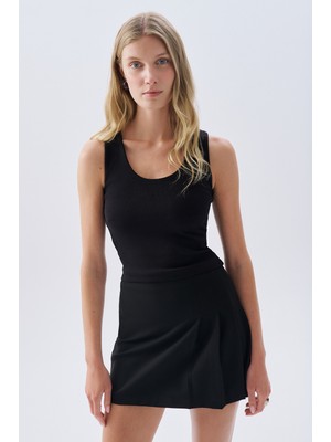 Fıtted U Yaka Kolsuz Bluz