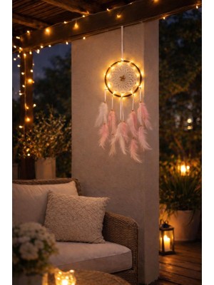 LED Işıklı Düş Kapanı Duvar Süsü – Pembe Beyaz Tüylü Makrome Rüya Kapanı – Bohem Yatak Odası & Teras Dekoru