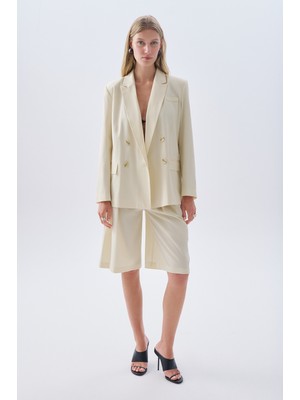 Pileli Midi Bermuda Şort