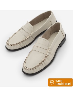 Marjin Kadın Hakiki Deri Oval Burun Makosen Dikişli Büzgülü Loafer Günlük Ayakkabı Ervos Ekru